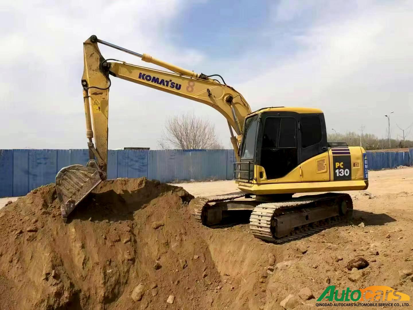 Komatsu PC130