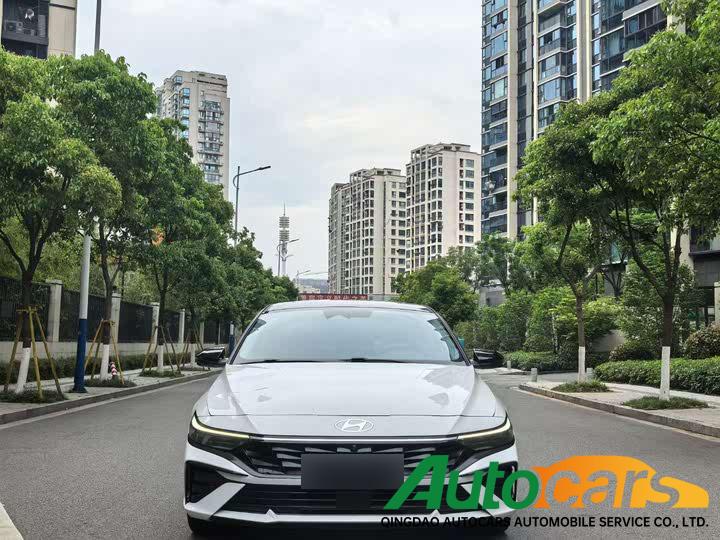 Hyundai Elantra 2023 1.5L CVT LUX Premium Edition