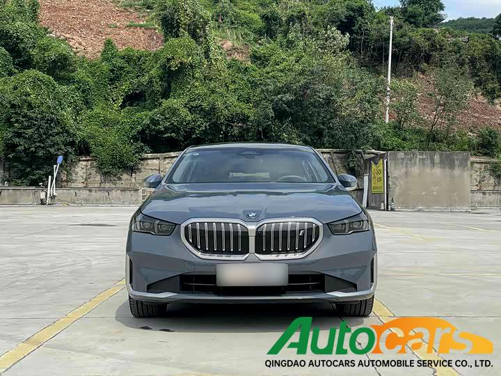 BMW i5 2024 eDrive 35L Luxury Package